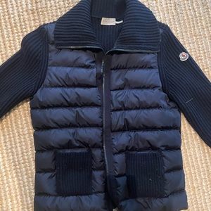 Navy blue Moncler puffer size medium.